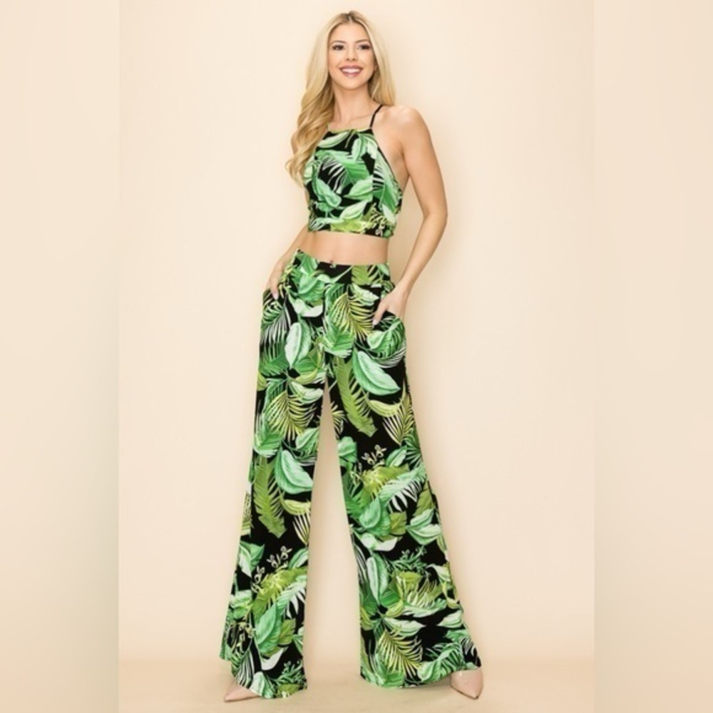NWOT Green & Black Tropical Halter Top and Wide Leg Pant Set in Black Leaf Print